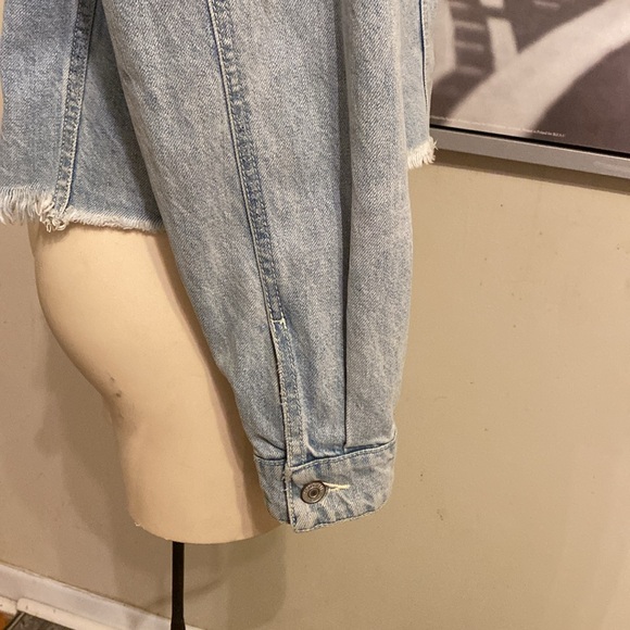 Free Prople Baja  crop denim hooded  jeans jacket size S - Picture 11 of 13